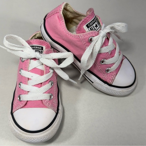 Converse Other - Pink Infant Converse Chucks Size 7